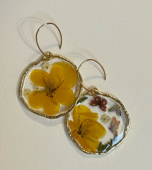 Natalya Khabinsky Title: Resin Yellow Flowers and Butterfly